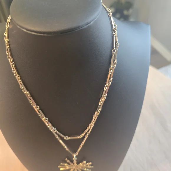 Waxing Poetic Goldtone 30 Inch Crystal Snowflake And Earring Set-GORGEOUS!!!